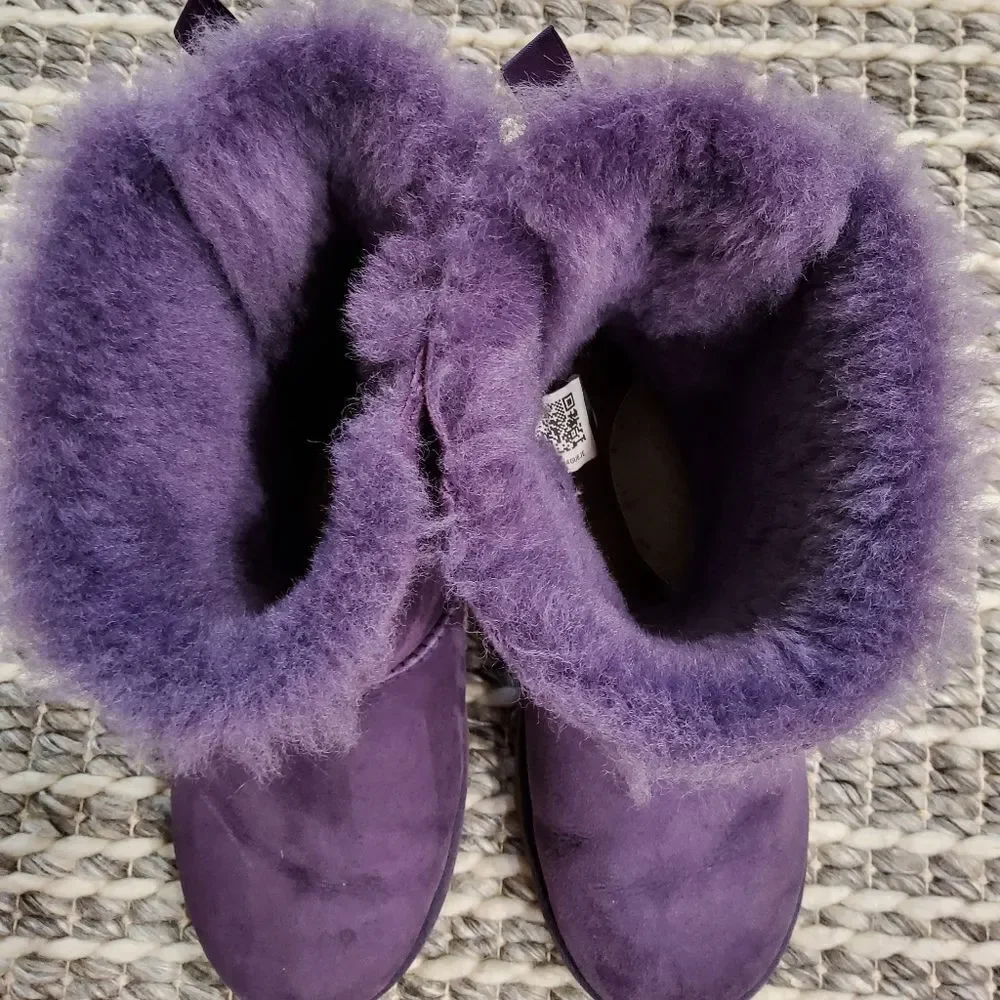UGG Australia Bailey Bow II Boots Size 5